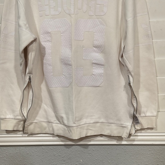 Adidas Cream Sweatshirt with Subtle Logo - Picture 6 of 10
